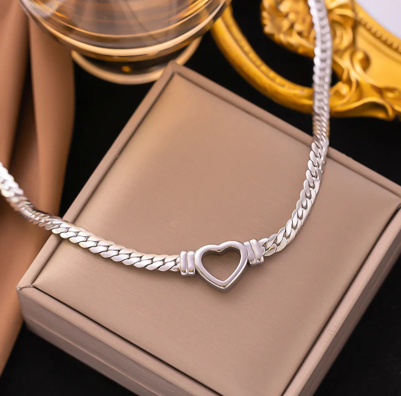 Hollow Heart Set