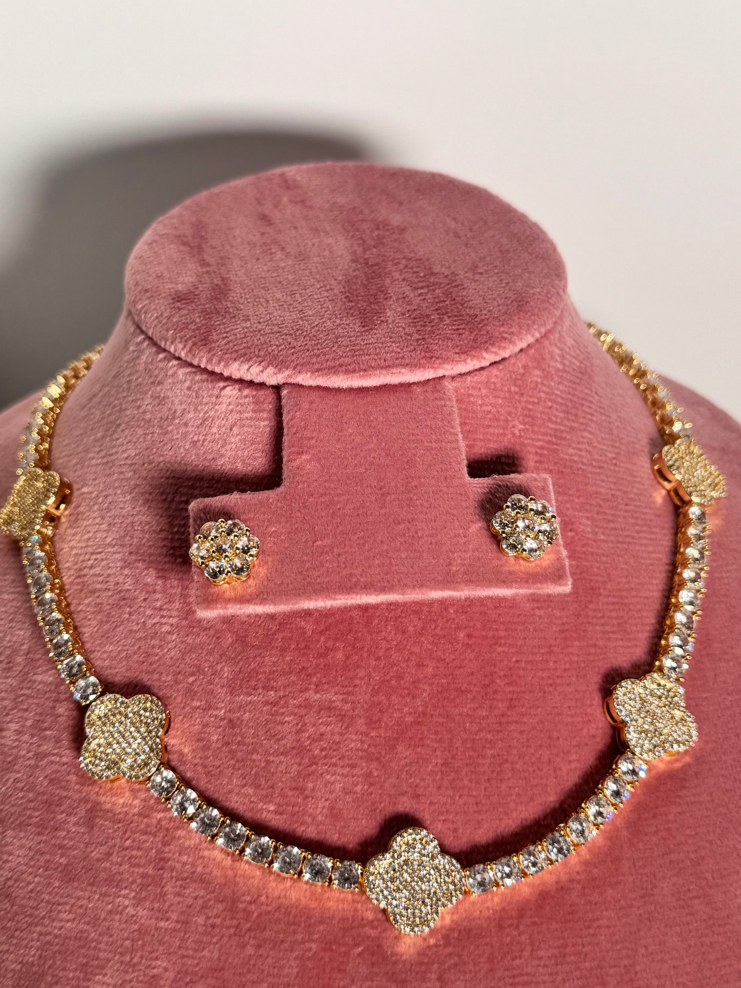 18K Clover Necklace